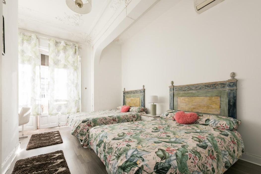 M&F 7 Rooms/7 Bathrooms Over Gran Via Madrid Kültér fotó