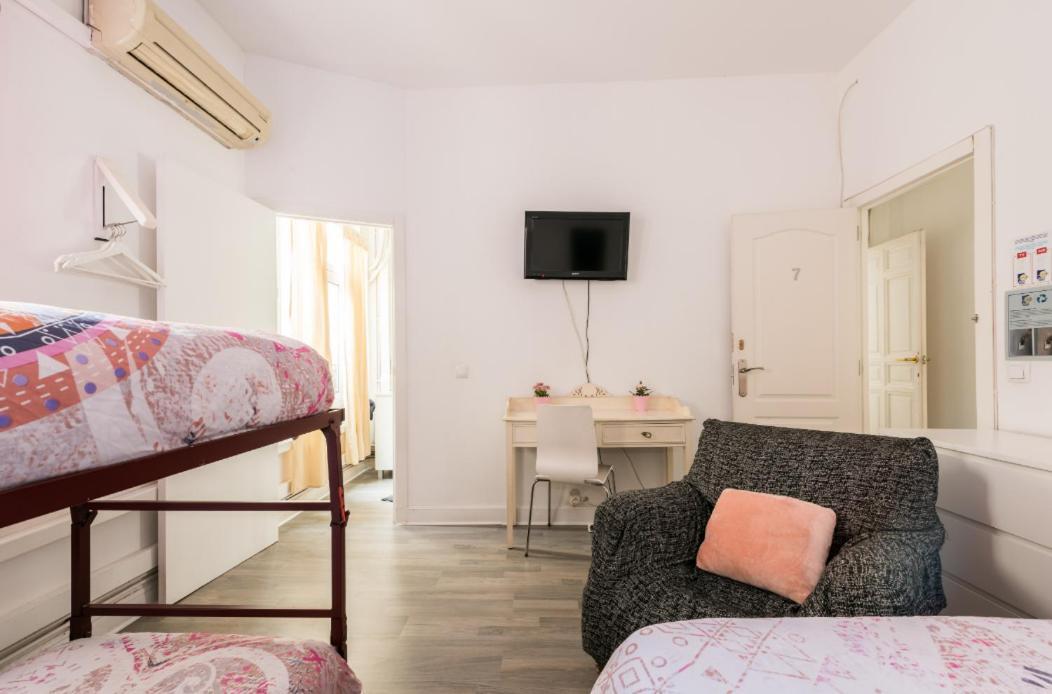 M&F 7 Rooms/7 Bathrooms Over Gran Via Madrid Kültér fotó
