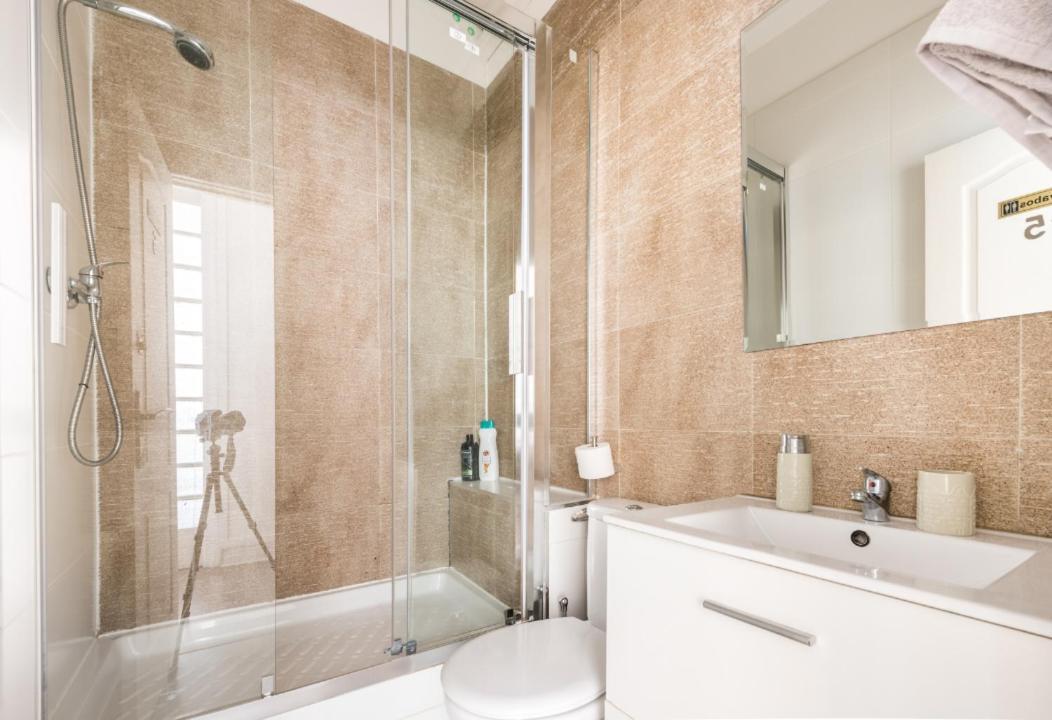 M&F 7 Rooms/7 Bathrooms Over Gran Via Madrid Kültér fotó